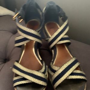 Sperry Gold and navy strap wedge